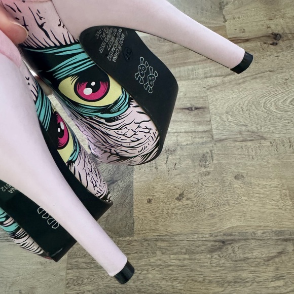 Iron Fist Women's Grave Dancer Platform Pump peep toe size 7 Zombie lace bow 6 - Picture 7 of 10